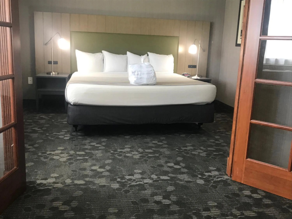Country Inn & Suites by Radisson, Delta Park North Portland