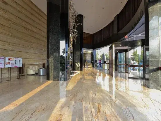 Crystal Spade Hotel
