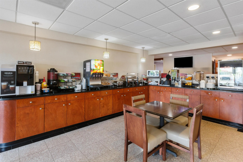 Best Western Plus Belle Meade Inn & Suites