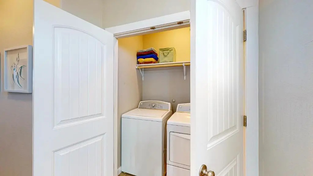 BC508 Townhome with Beach Inspired Decor, Heated Pool with Water Slide