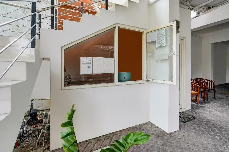OYO 90935 Rumah Kost Metroliving