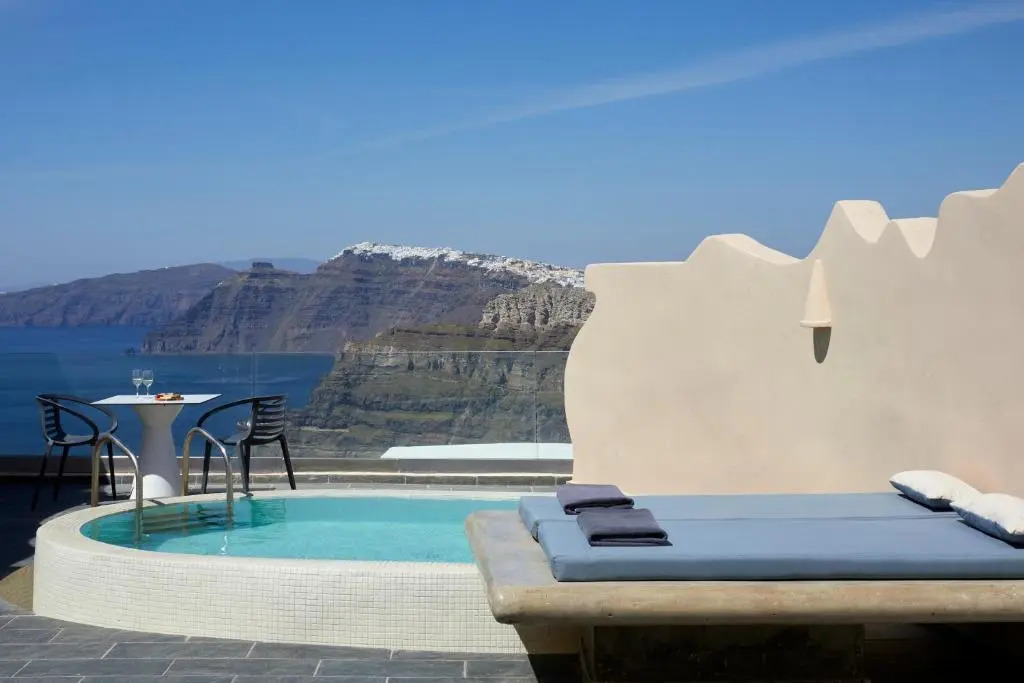Suites of the Gods Cave Spa Hotel