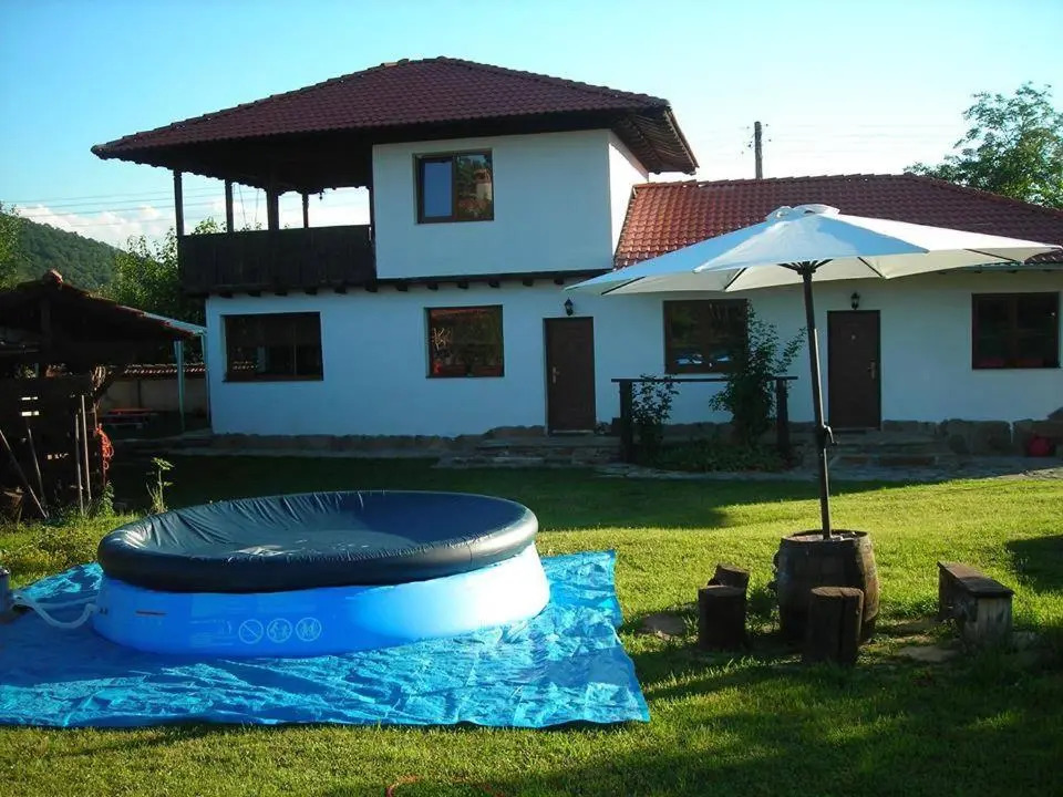 Guest House Yana