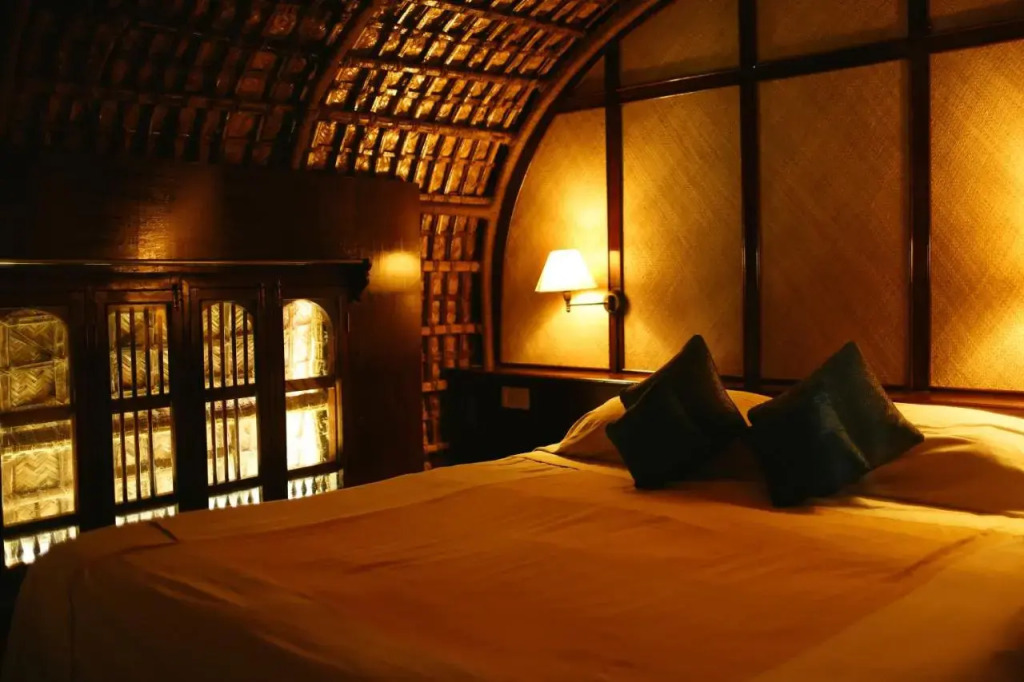 Spice Coast Cruises - Houseboat, A CGH Earth Experience