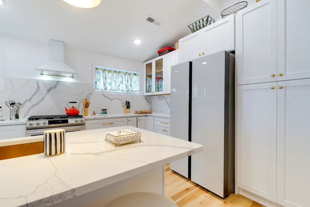 ~ 1 Mi to Dtwn: Wilmington Home w/ Patio!