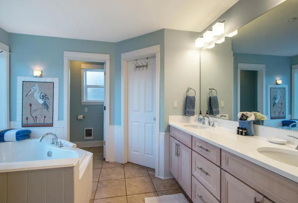 Hazel-Rvr Vw-AC-HT-4BR/2.5B