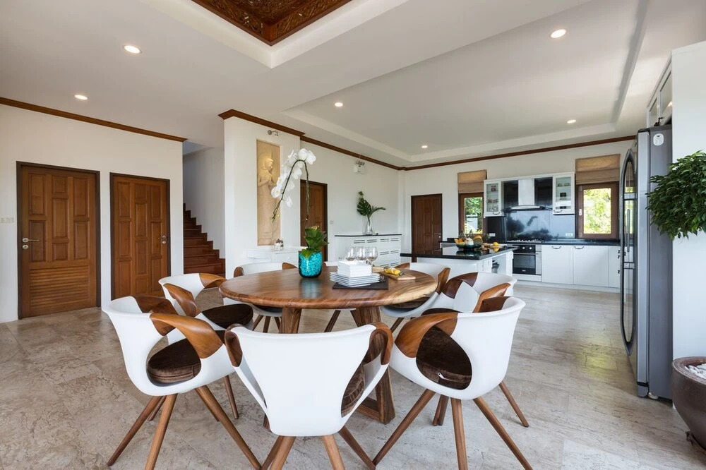 Lilly Villa