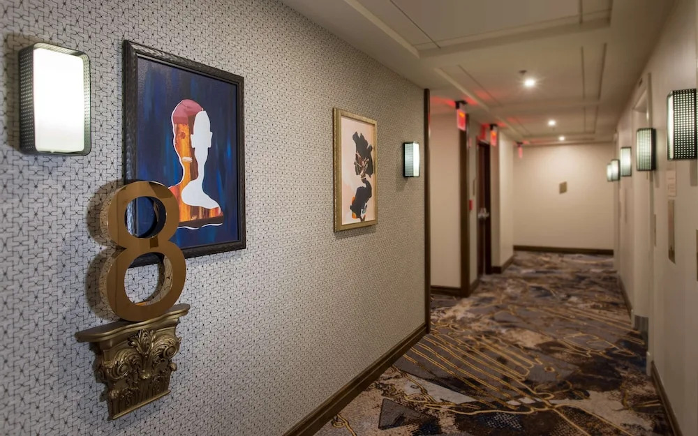 Hotel 1600