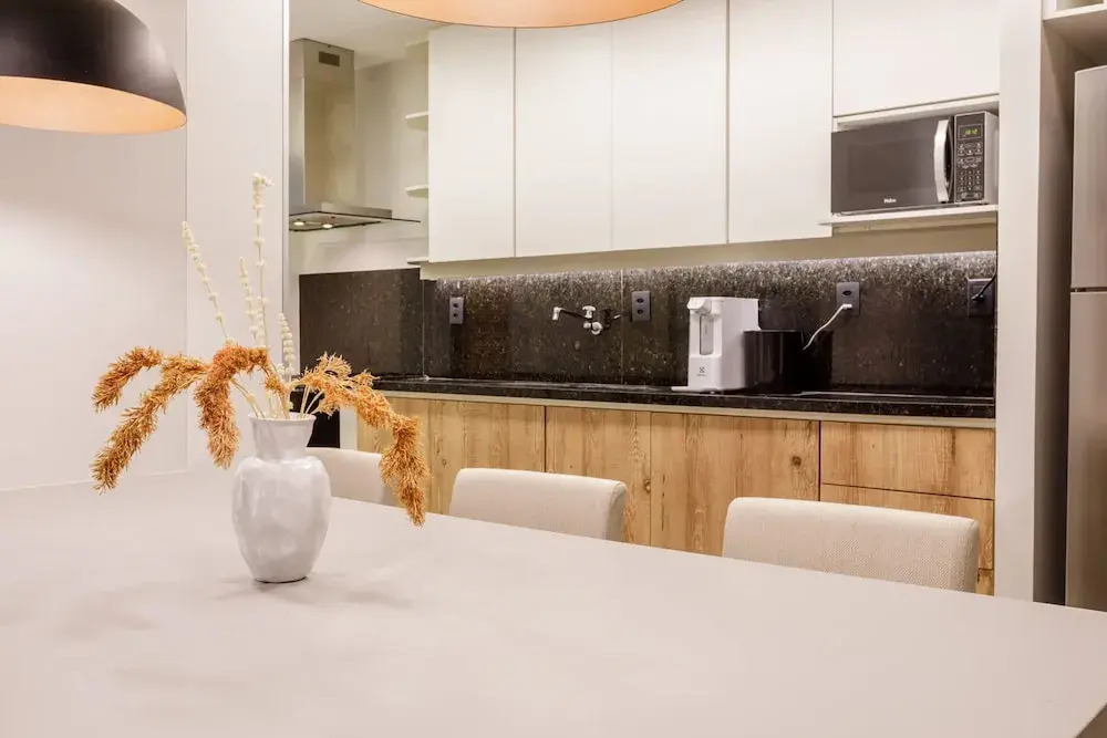 Leblon Coast Amazing 3 Bedroom in Leblon
