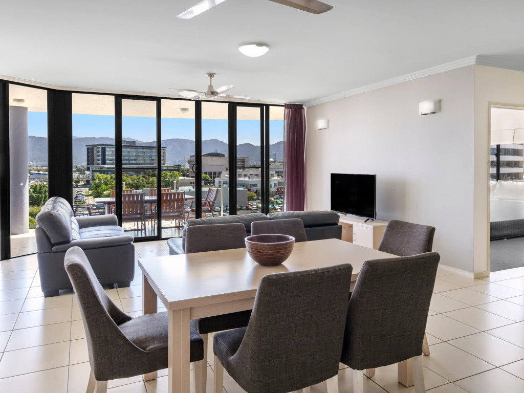 Piermonde Apartments Cairns