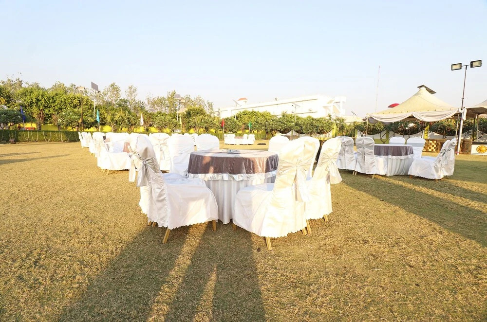 OYO 25049 Nilansh Theme Park, Villas & Farmhouse