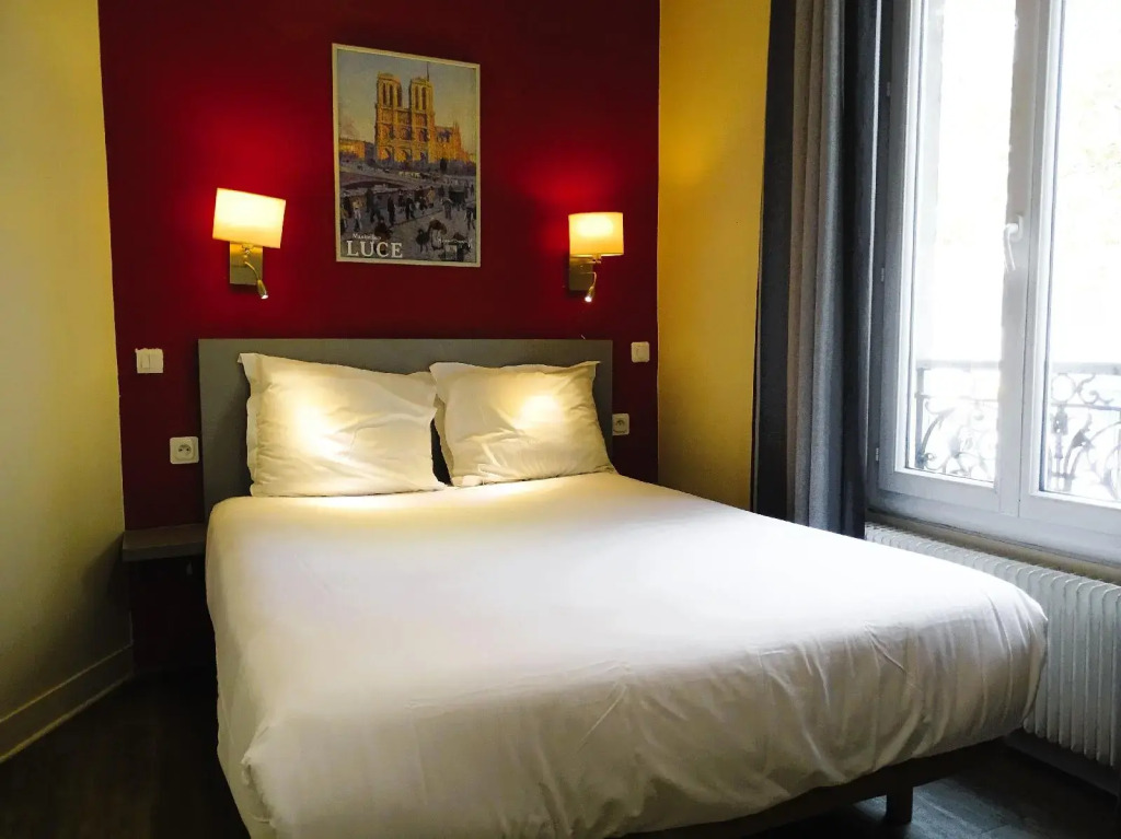 Hipotel Belgrand Edith Piaf