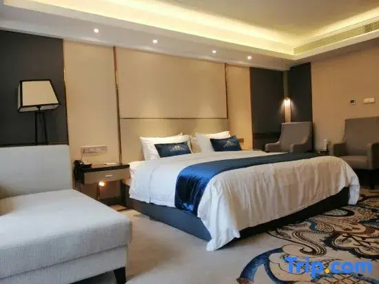 Jishou Century and Home Hotel