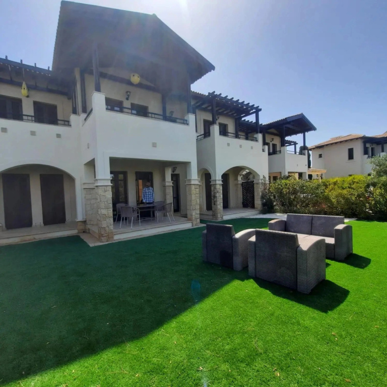 Helios Heights Spirits, Aphrodite Hills Golf Resort