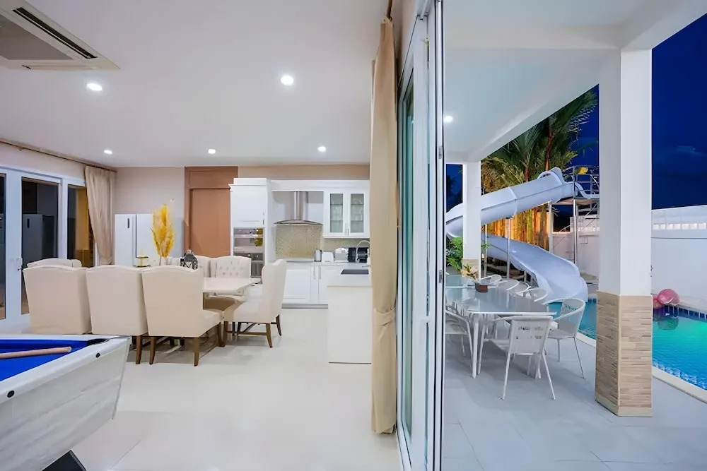 Platinum Pool Villa