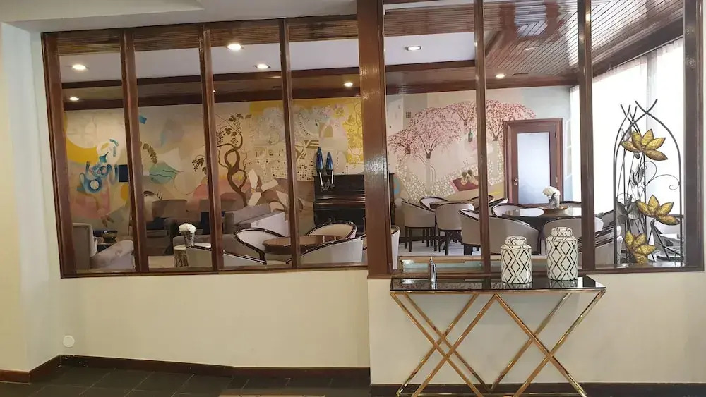 Hotel Eden