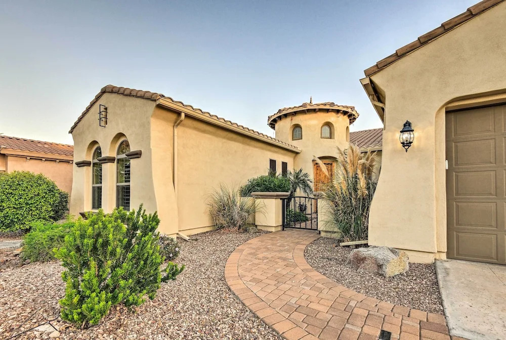 Heated Pool + Putting Green: Luxe Gilbert Home