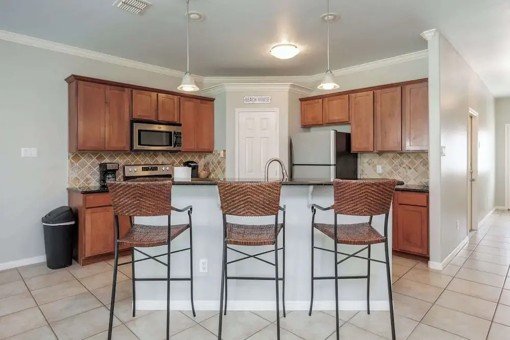 Comfy 3 Bedroom Pets Sleeps 8