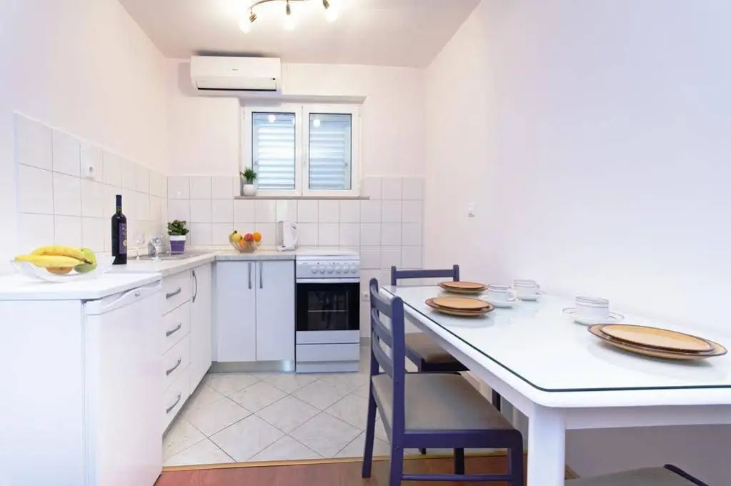 Apartments Ivan