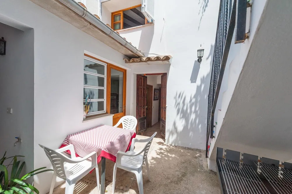 Artist House