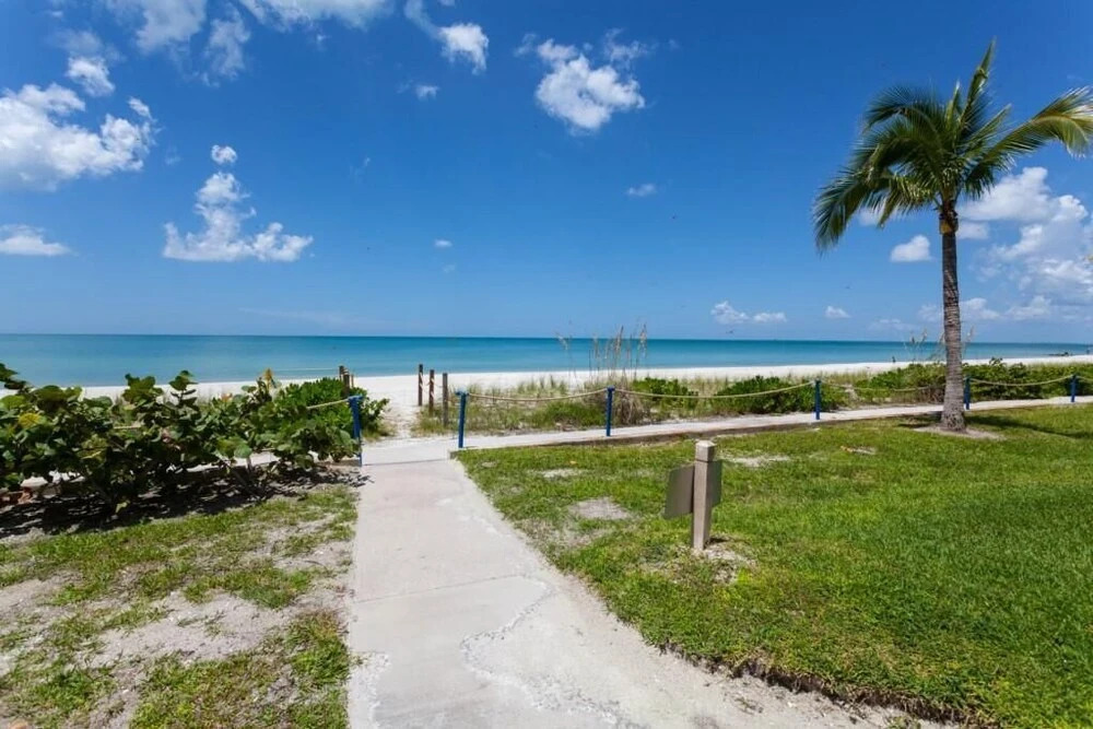 Steve's Bonita Beach Club Condo