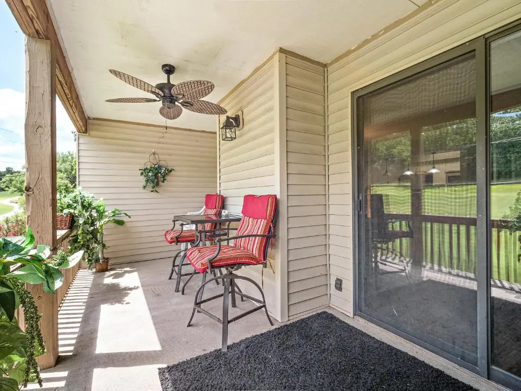 Table Rock Escape at Pointe Royale