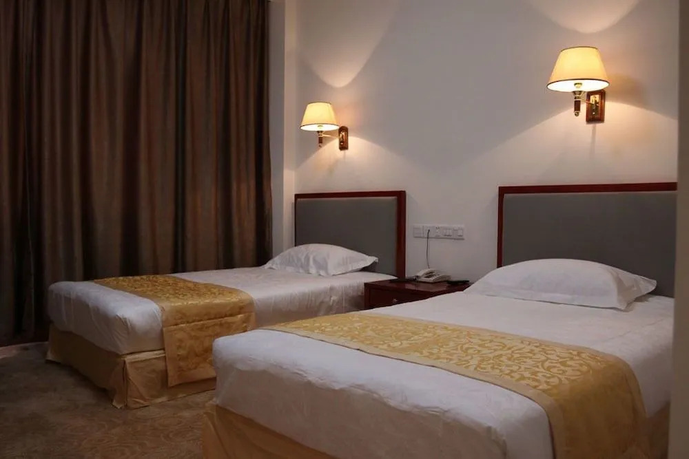 Soluxe Club International Hotel