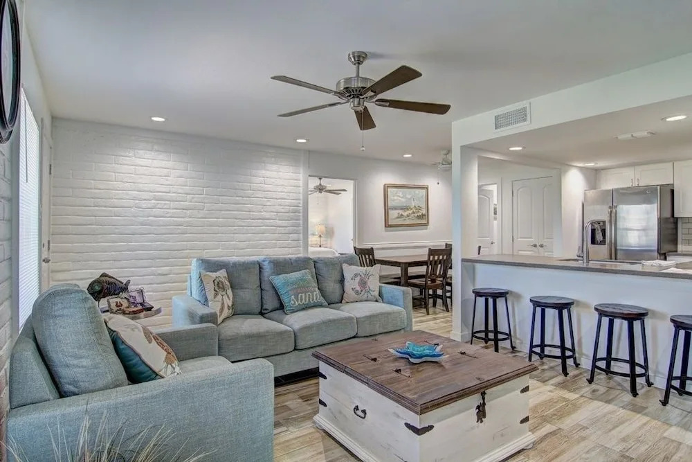 El Cortez Condominiums #105 2 Bedrooms 2 Bathrooms Condo