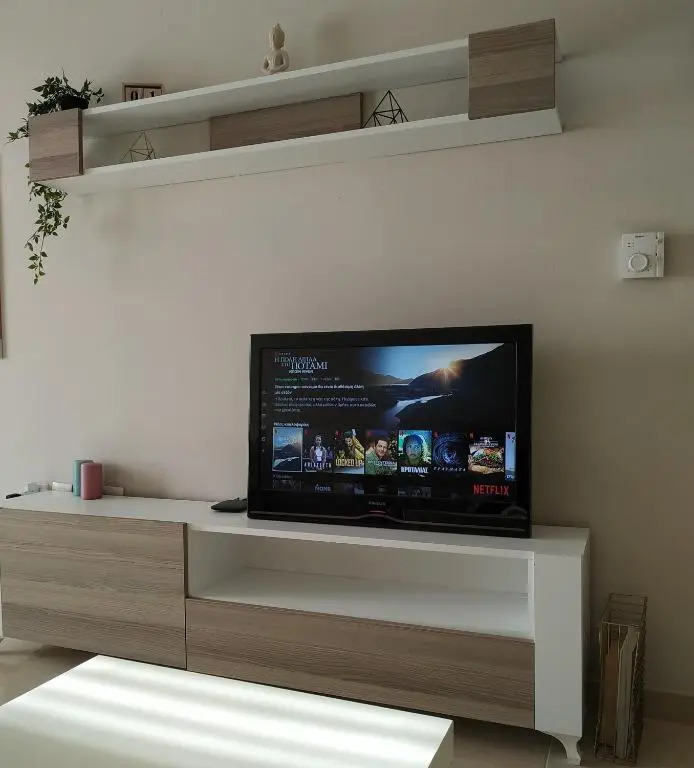 inas 2 bedroom apartment