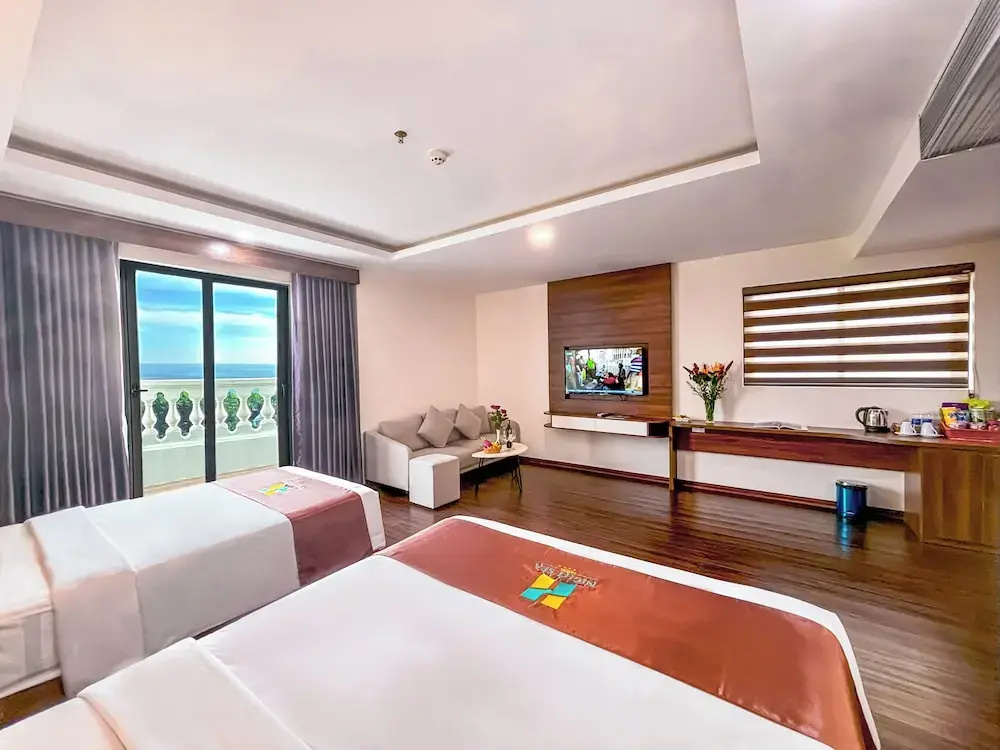 Night Sea Hotel