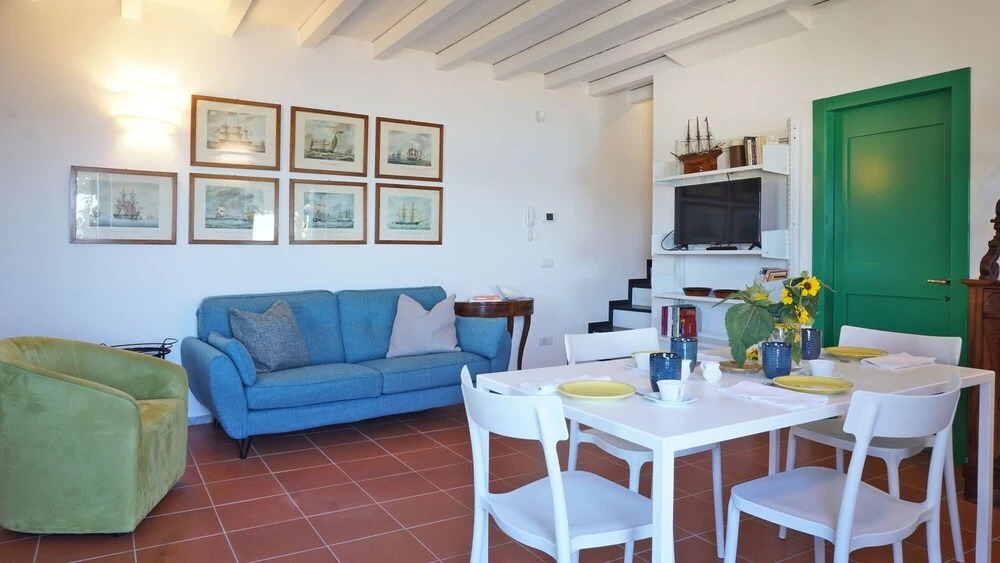 Miralunga-appartament-in-villa-e-piscina