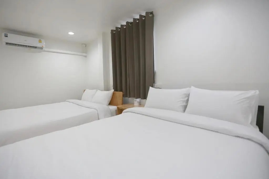 INTERest POSHTEL