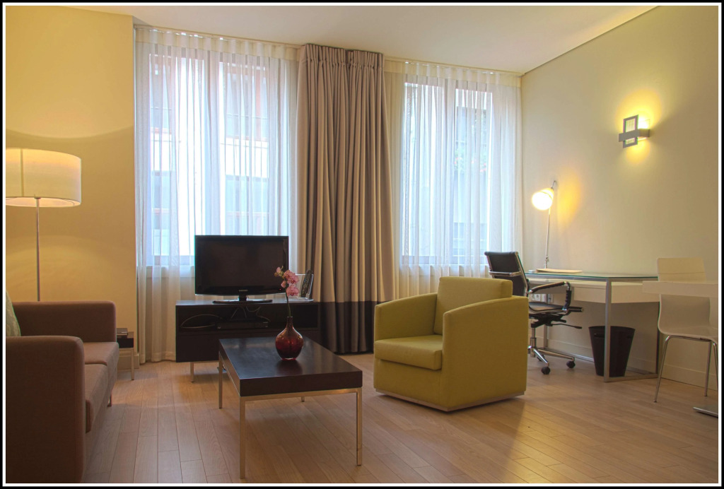 B-aparthotel Grand Place