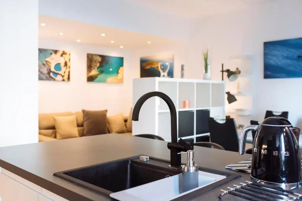 Luxury Flat 8 near Metro