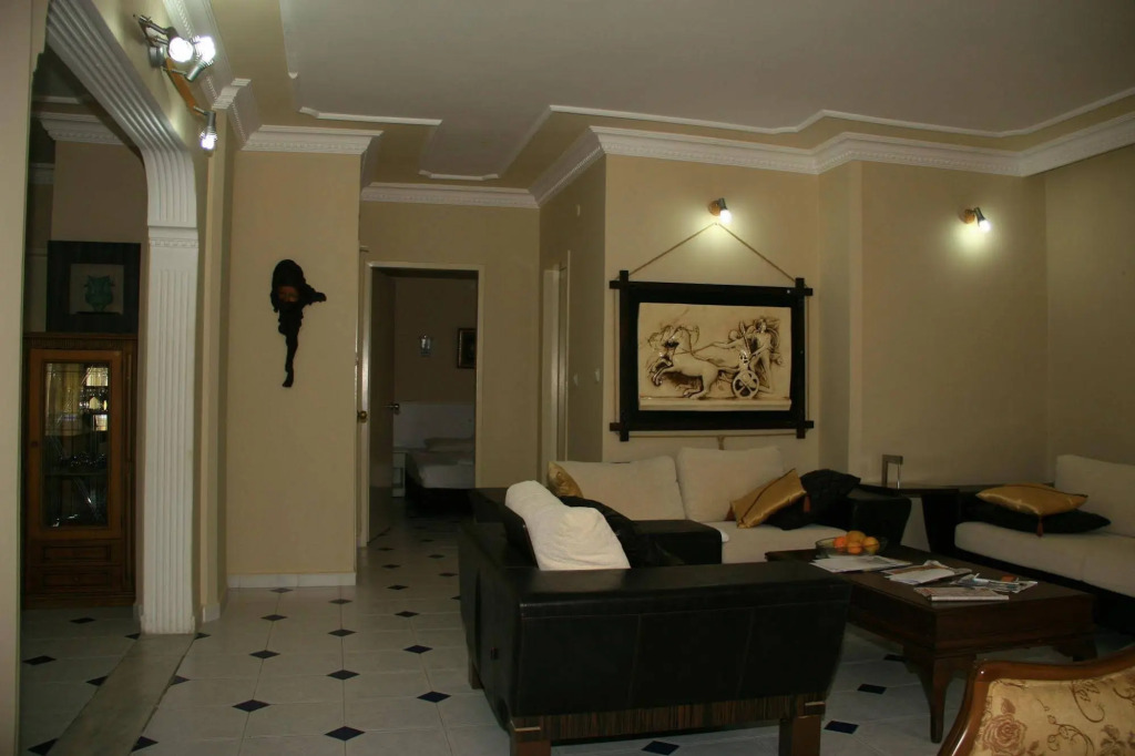 Twin Apart Hotel