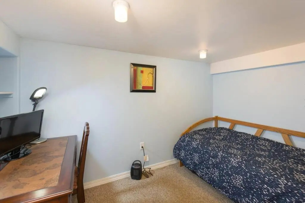 The Gray House in PA (central, 5BRs with Sauna)