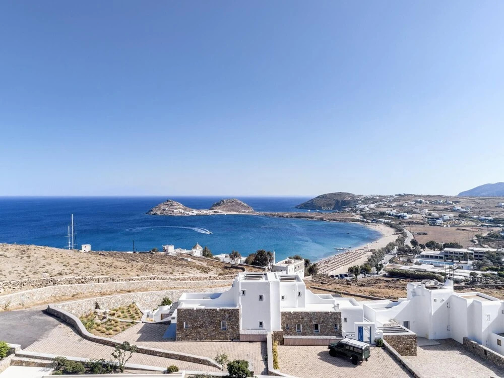 Villa Agapi, 2 min walk to the beach & heated pool, by Red Windmill Villas