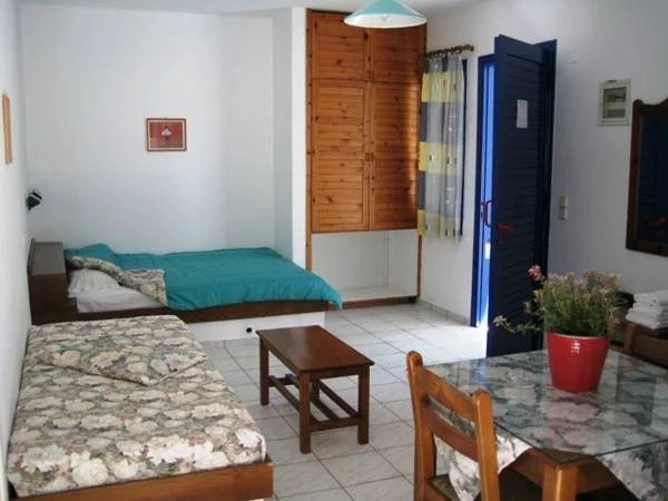 Konaki Studios & Apartments