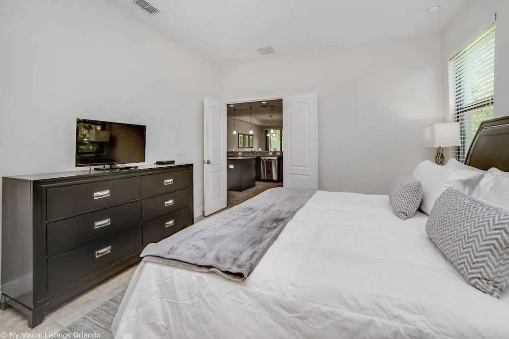 Spacious 4BD Town Home With Private Patio - Near Disney Parks AND Golf #8127