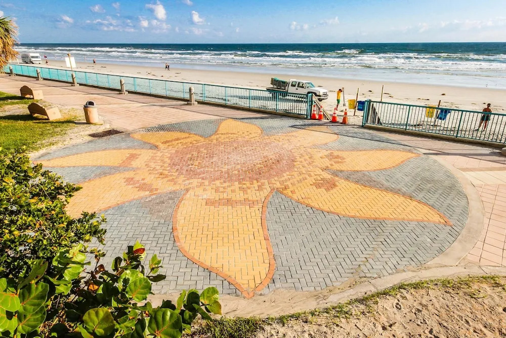 Daytona Beachside