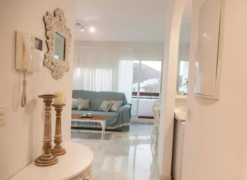 Coqueto Apartamento con vistas al mar y piscina