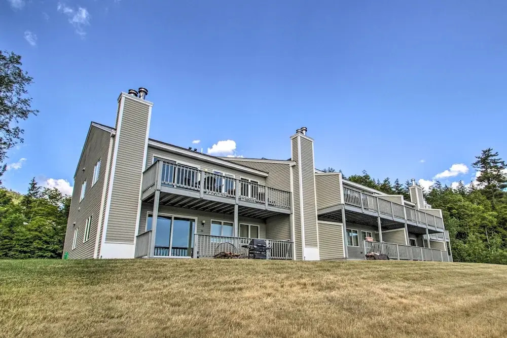 Intervale Family Retreat: Mtn View & Pool Access!
