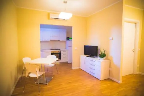 Dante Ravenna Apartments