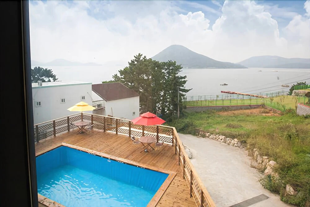 Geoje Nature Garden Pension