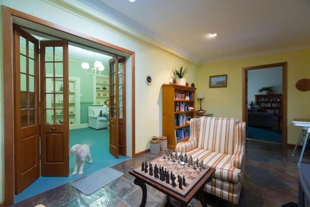 Kraft Vintage House