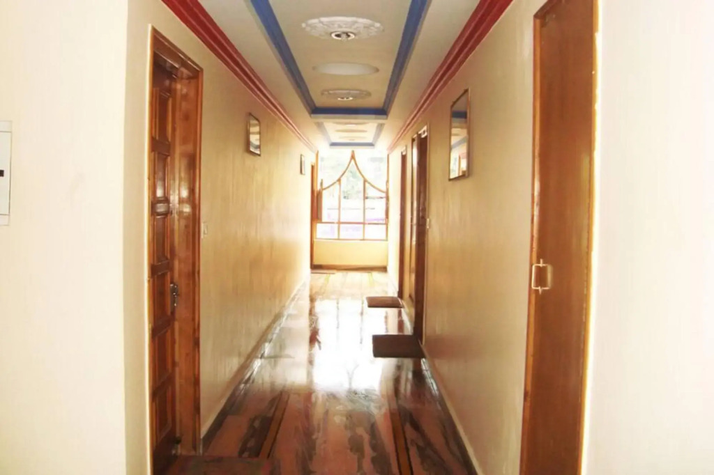 Hotel Rock Regency, Manali