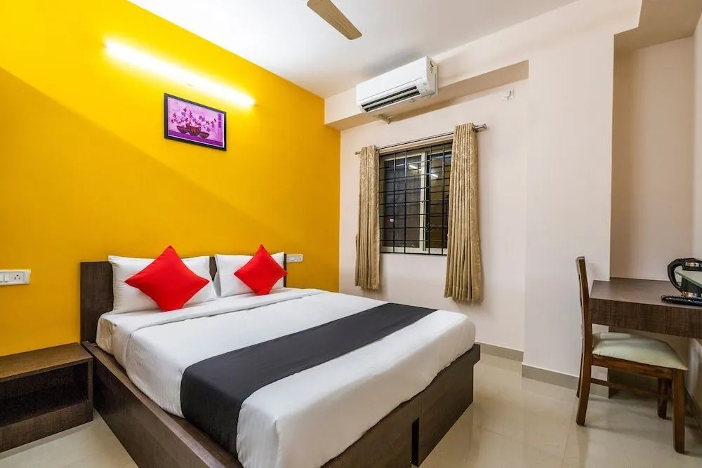 I Cloud Suites by OYO Rooms