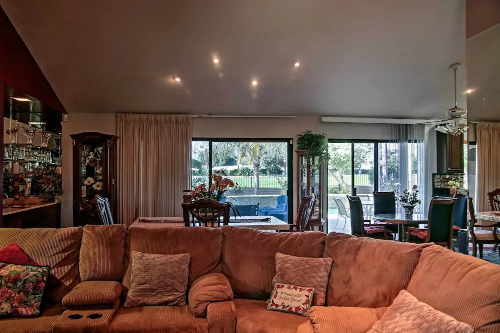 Palm Springs Golf Course Home: Private Pool & Spa!