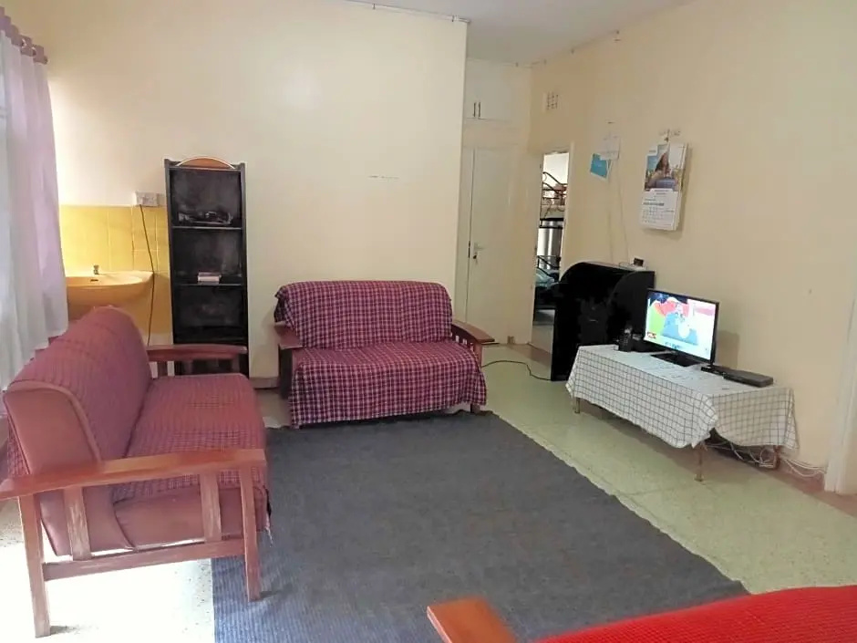 Pinkroses Gardens Hostel