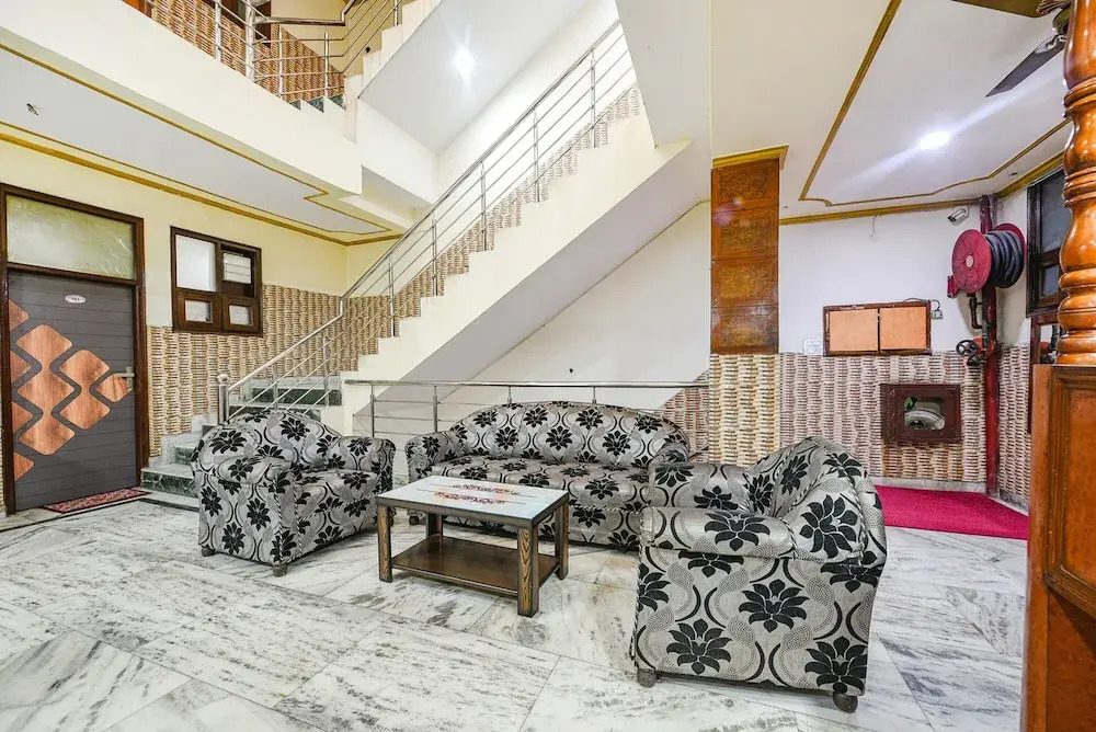 FabHotel Royal Inn - Sector 22D, Chandigarh